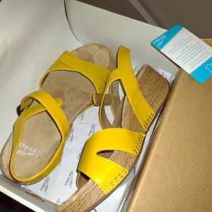 Dansko Laurie Sandals yellow women size 41, new in box